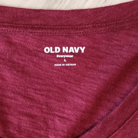 Old Navy Women's V-neck Long Sleeve T Shirt - Picture 2 of 5